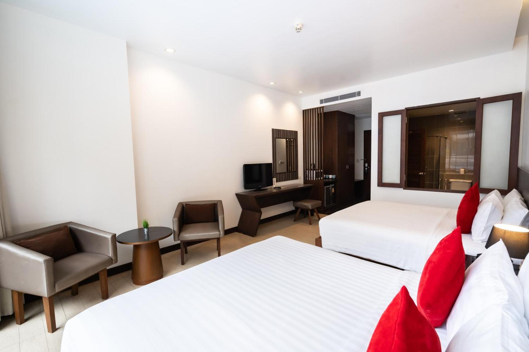 Hotel J Pattaya Exterior photo